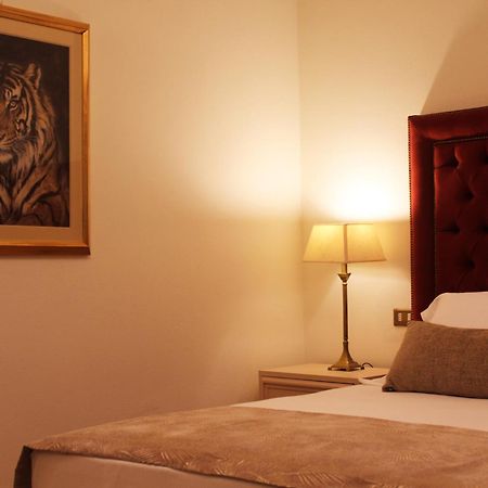 Villamara Luxury Rooms La Spezia Exterior photo