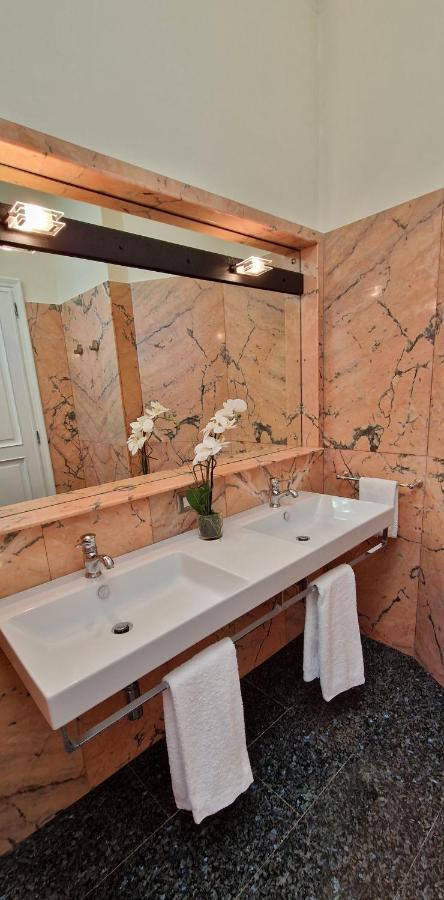 Villamara Luxury Rooms La Spezia Exterior photo